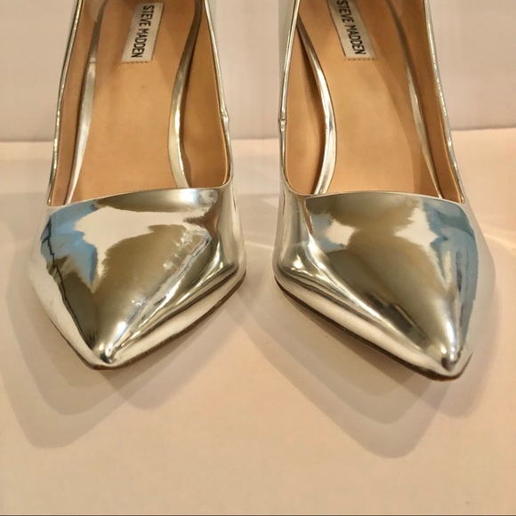 STEVE MADDEN Reflective Silver Heels - Picture 7 of 13
